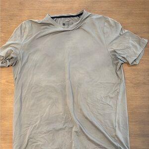 Uniqlo Men's Tan Short Sleeve Tee